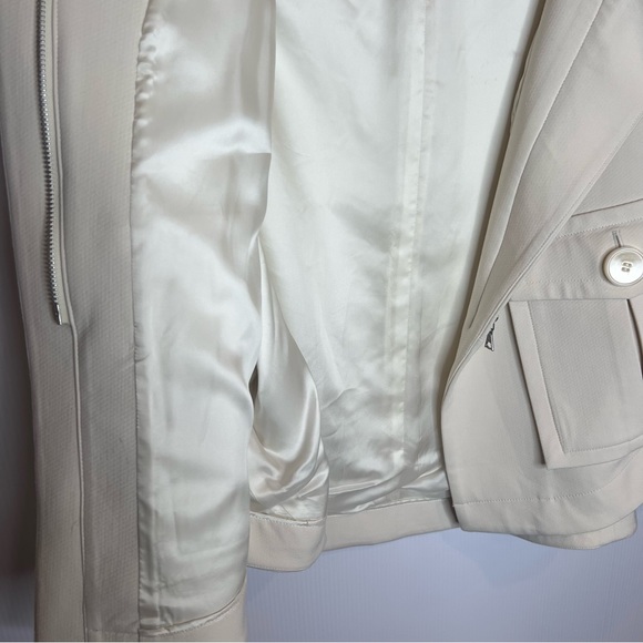 THEORY Christoris Pioneer Swing Coat in Cream. Size Medium - Picture 11 of 15